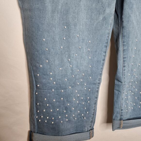 16W Lane Bryant Boyfriend Jean Capri Pearl Embellish Light Wash Mid Rise Faded - Picture 3 of 12